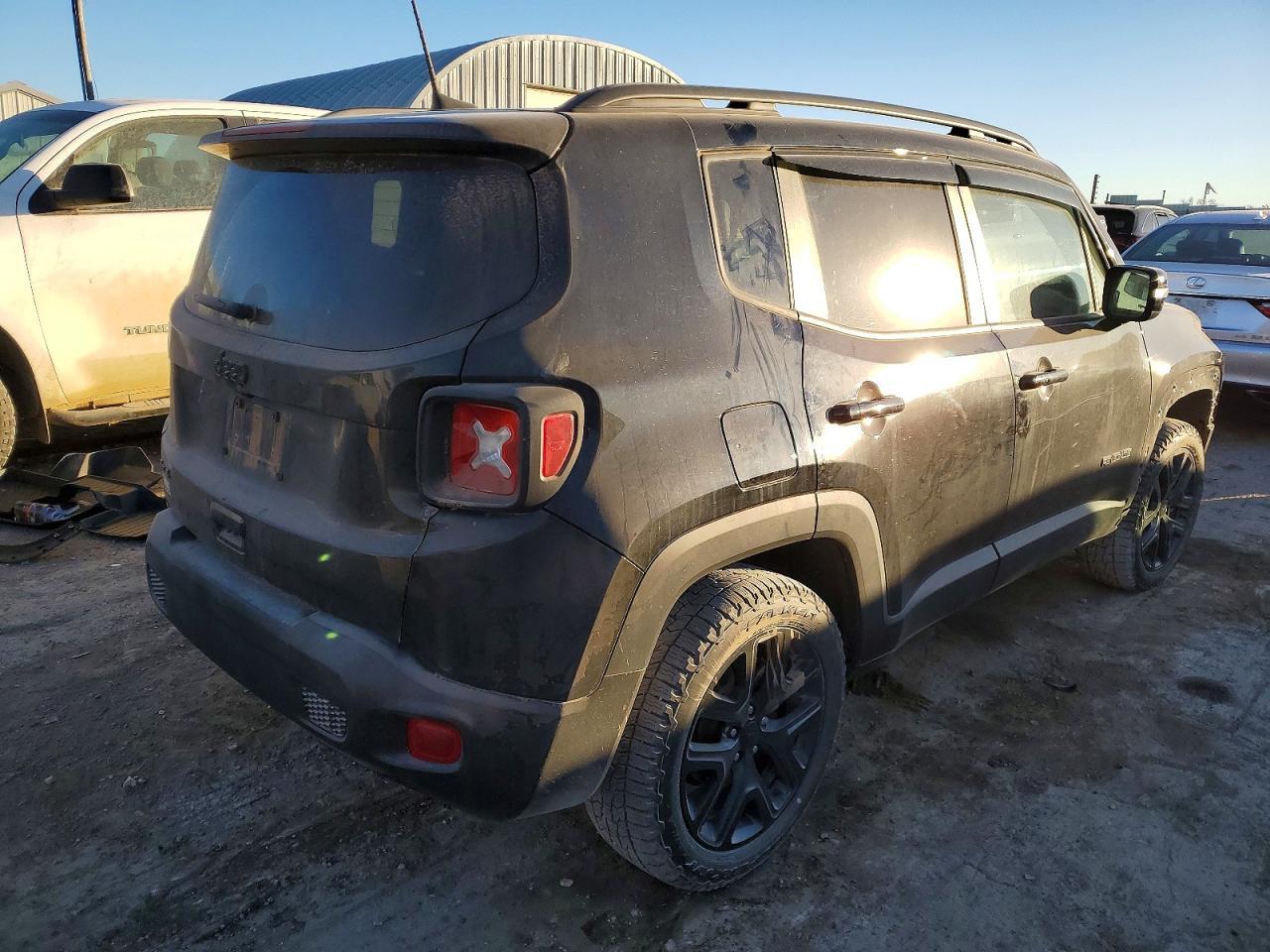 2023 Jeep Renegade Altitude - Image 3
