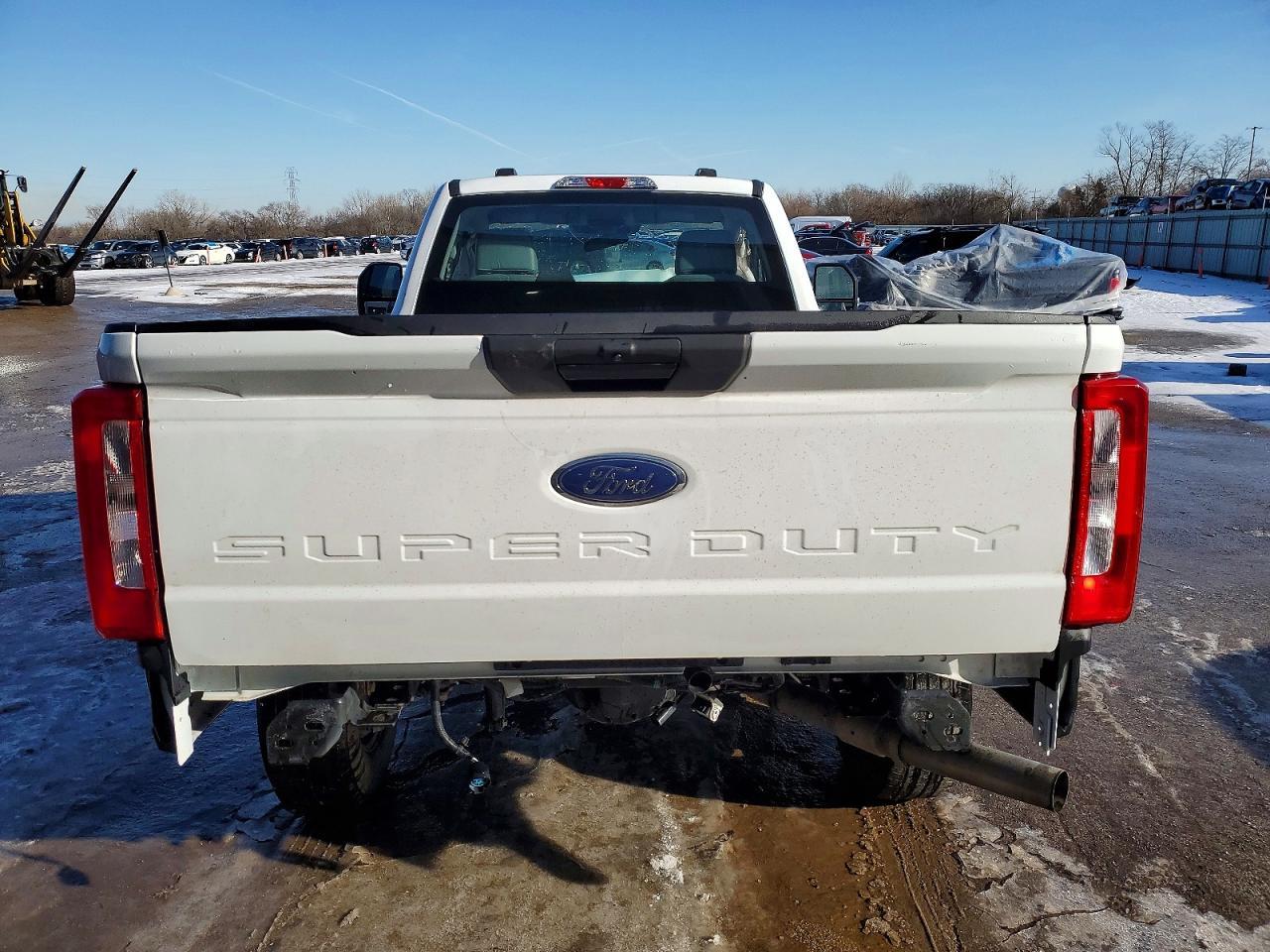 2023 Ford F250 Super Duty - Фото 6