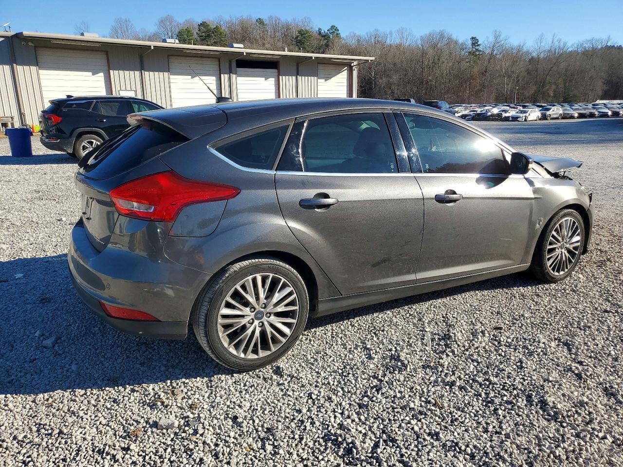 2017 Ford Focus Titanium - Image 3