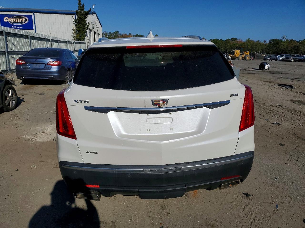 2018 Cadillac Xt5 Luxury - Image 6