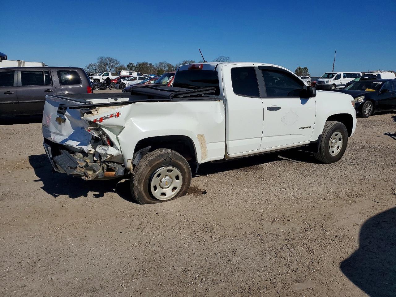 2016 Chevrolet Colorado - Фото 3
