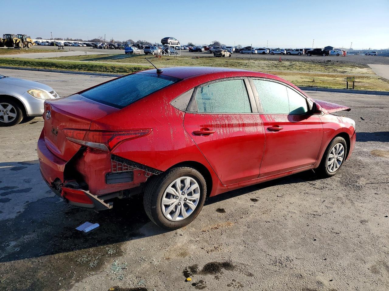 2022 Hyundai Accent Se - Фото 3