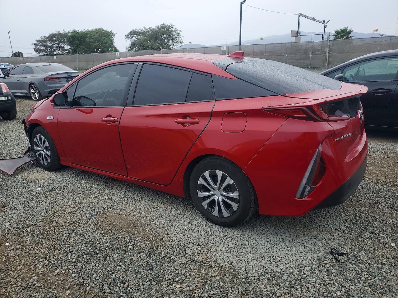 2021 Toyota Prius Prime Le - Фото 2