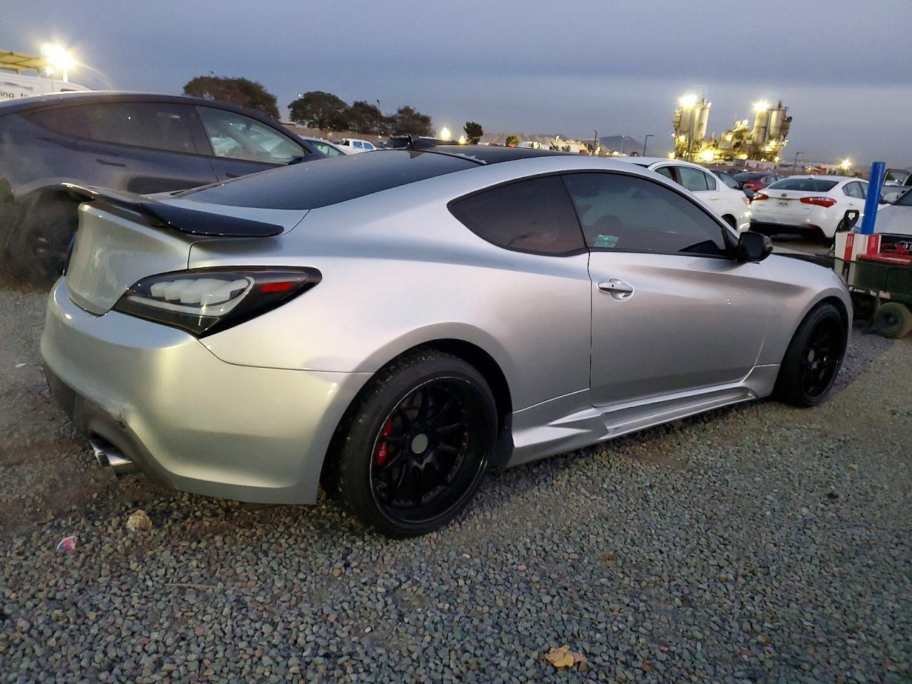 2013 Hyundai Genesis Coupe 3.8 Track - Фото 3