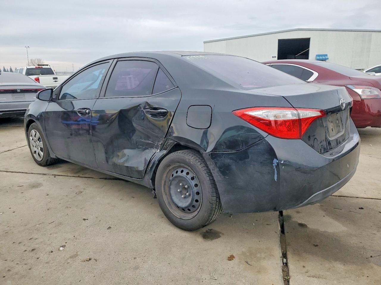 2014 Toyota Corolla Le - Фото 2
