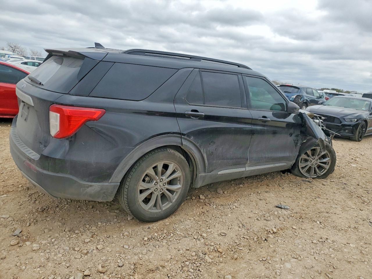 2020 Ford Explorer Xlt - Фото 3