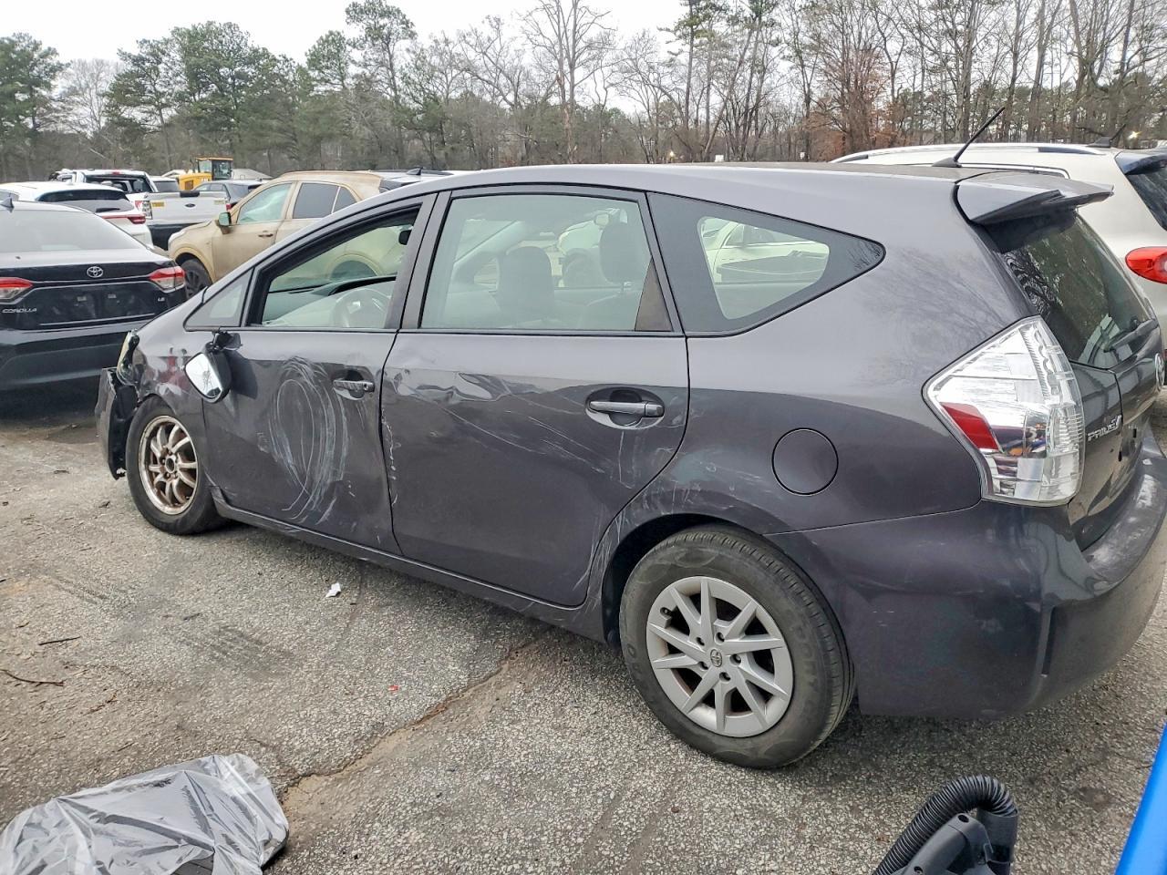 2014 Toyota Prius V - Фото 2