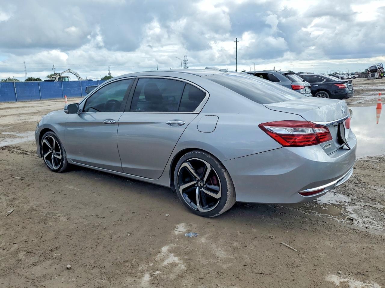 2017 Honda Accord Ex - Фото 2