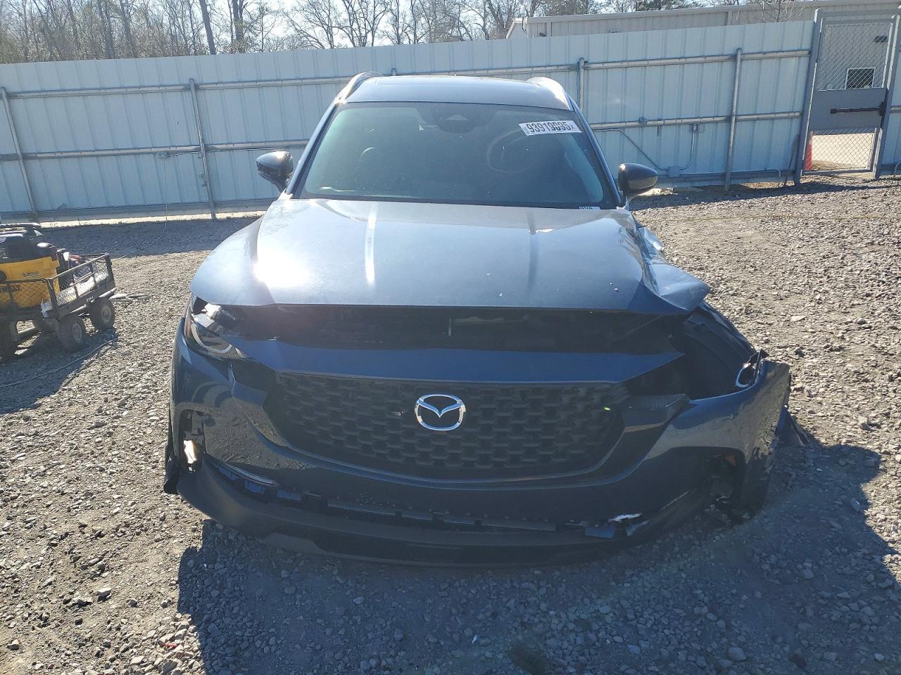2025 Mazda Cx-50 Premium - Image 5