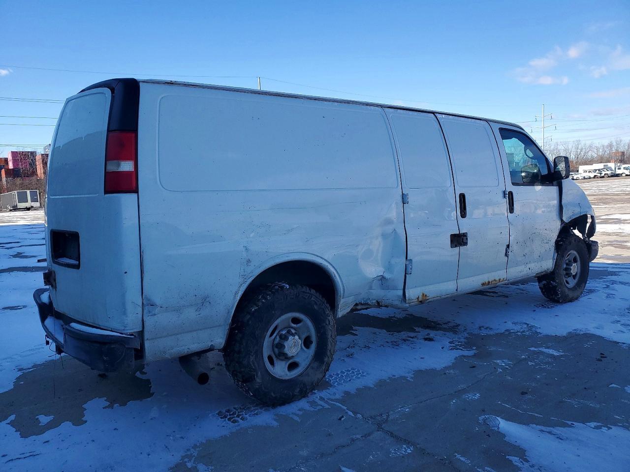 2014 Chevrolet Express G2500 Delivery Van - Фото 3