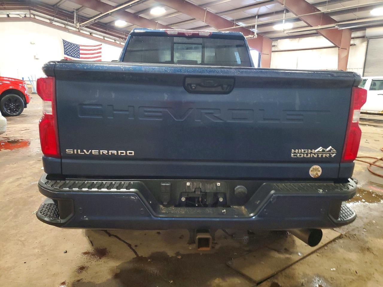 2023 Chevrolet Silverado K3500 High Country - Фото 6