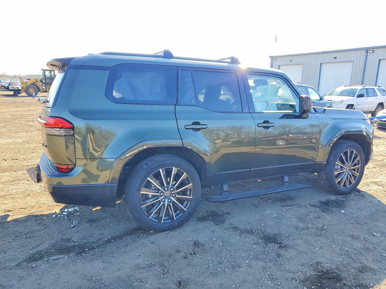 2025 Lexus Gx 550 Luxury - Image 3