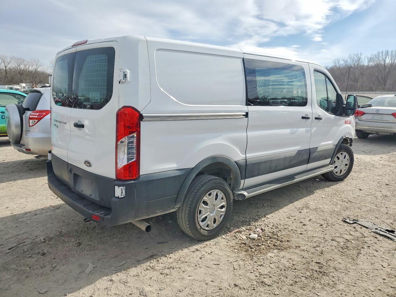 2023 Ford Transit T-250 Delivery Van - Фото 3