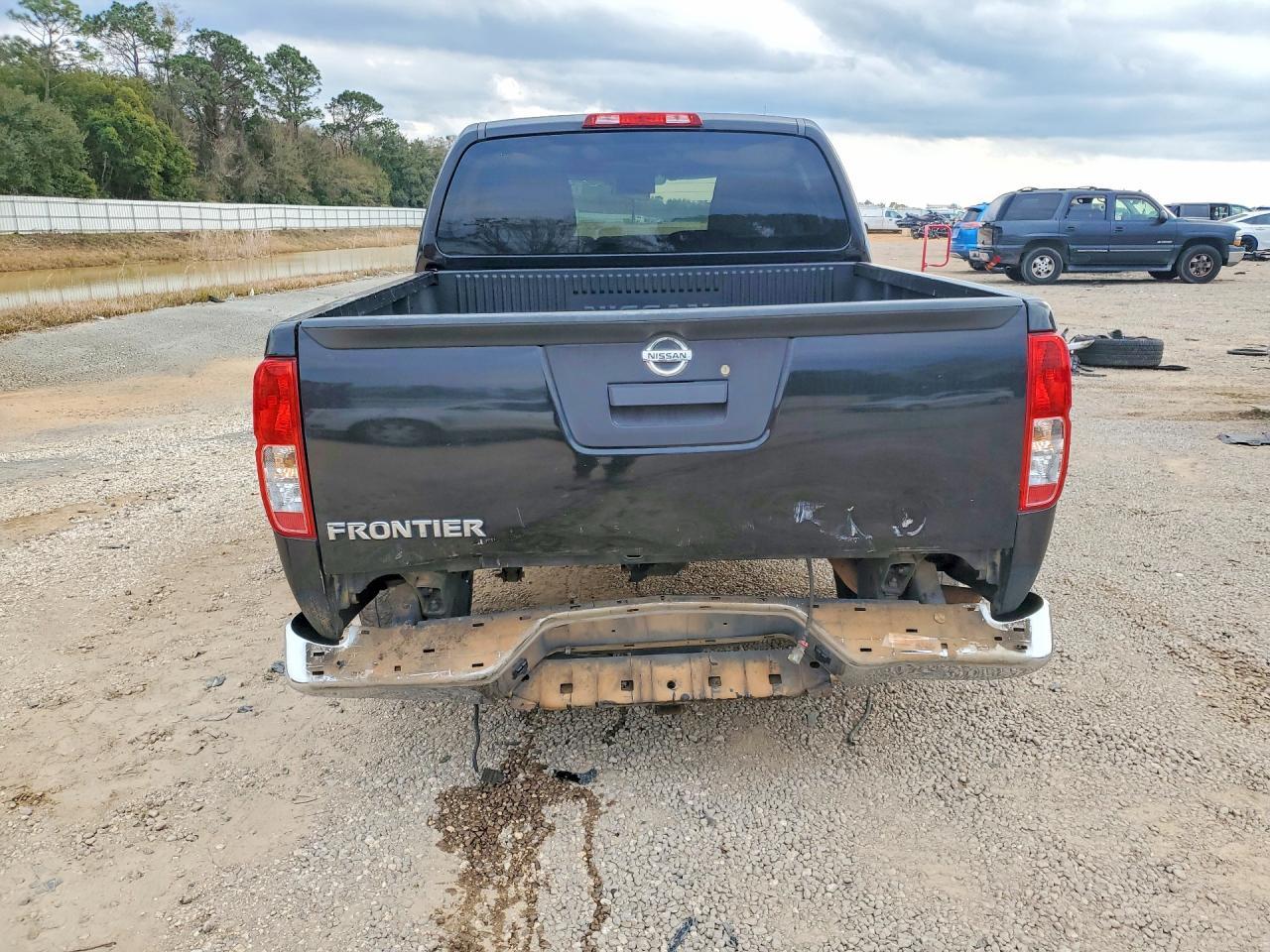 2014 Nissan Frontier S - Image 6