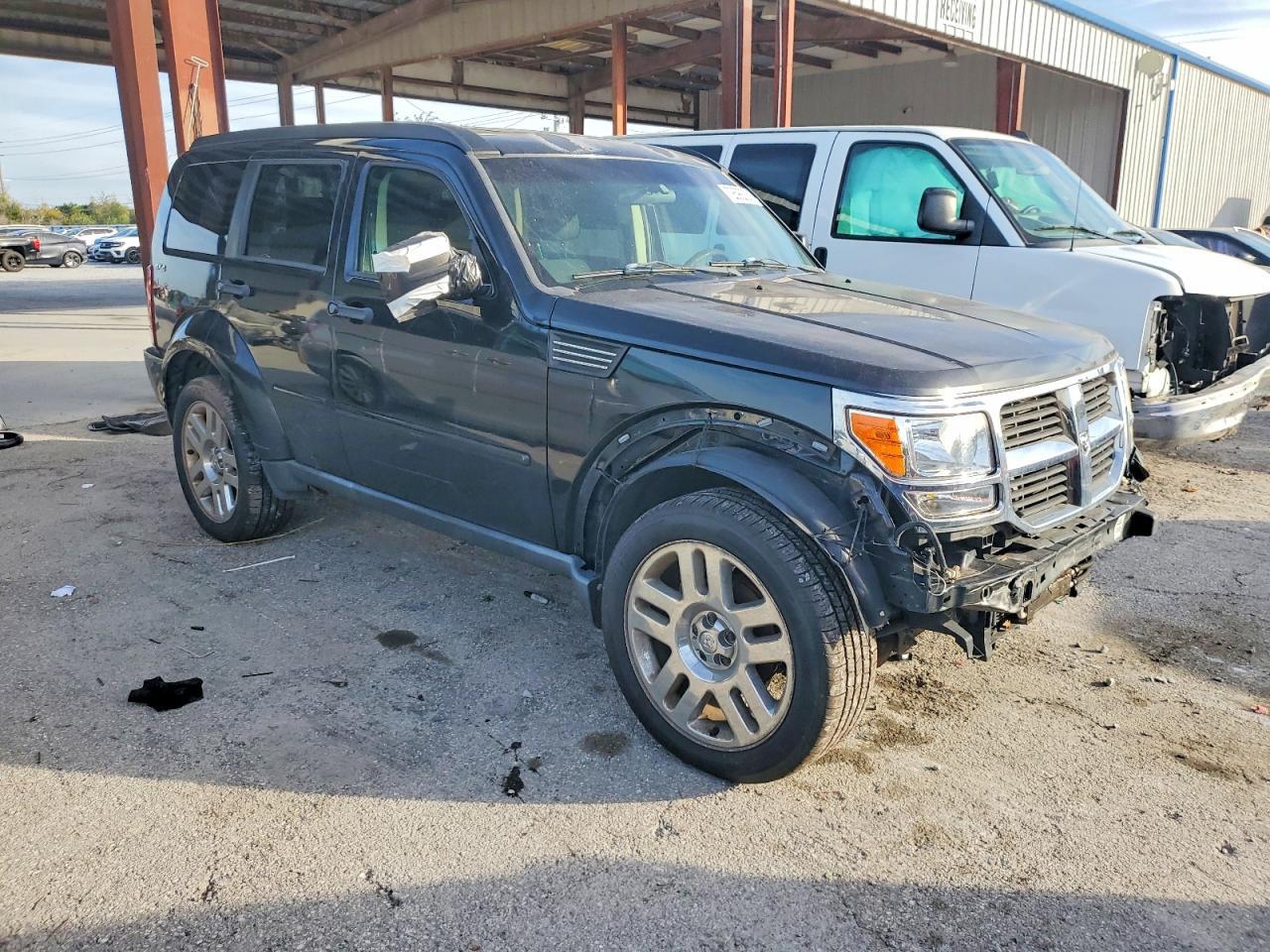 2010 Dodge Nitro Se - Image 4