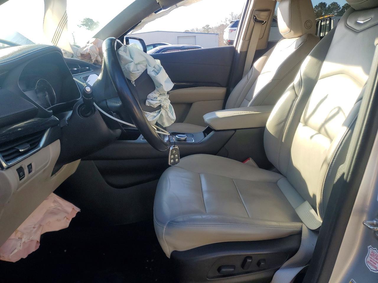 2022 Cadillac Xt4 Premium Luxury - Image 7