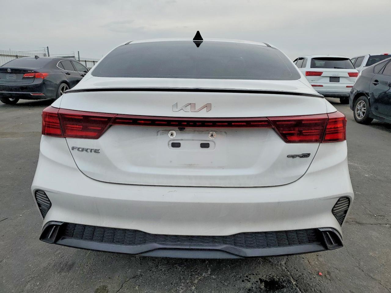 2022 Kia Forte Gt Line - Фото 6