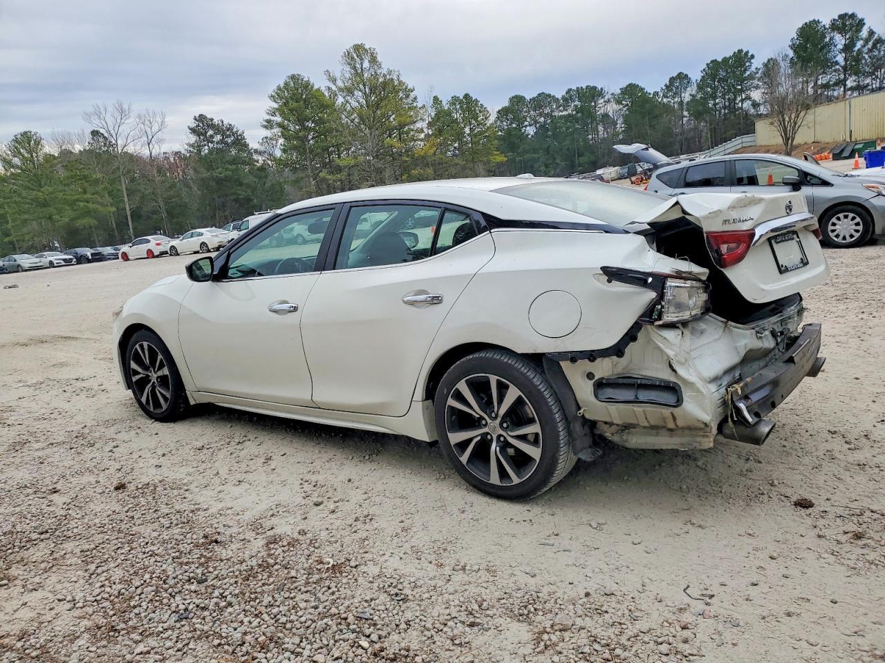 2018 Nissan Maxima 3.5S - Image 2