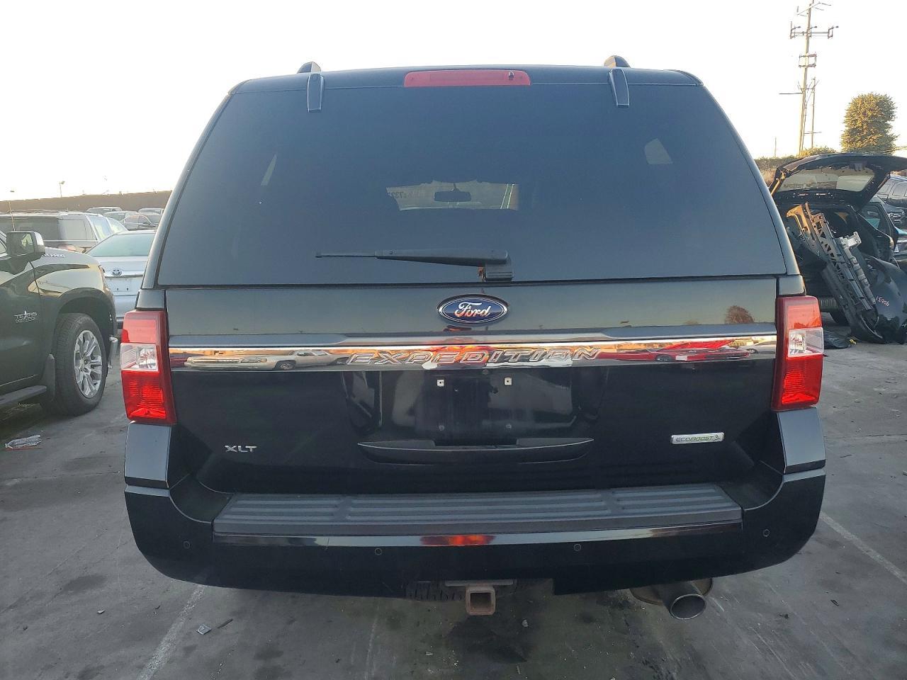 2017 Ford Expedition Xlt - Фото 6