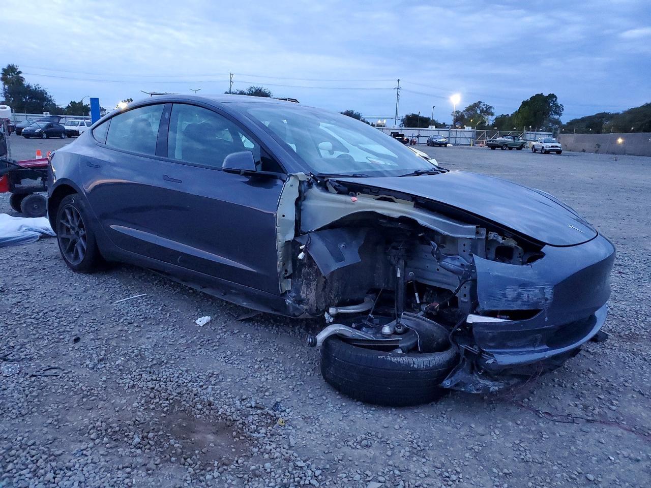 2023 Tesla Model 3 - Фото 4