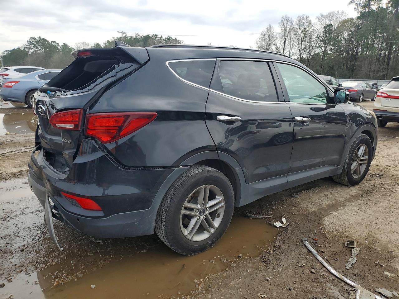 2017 Hyundai Santa Fe Sport - Image 3