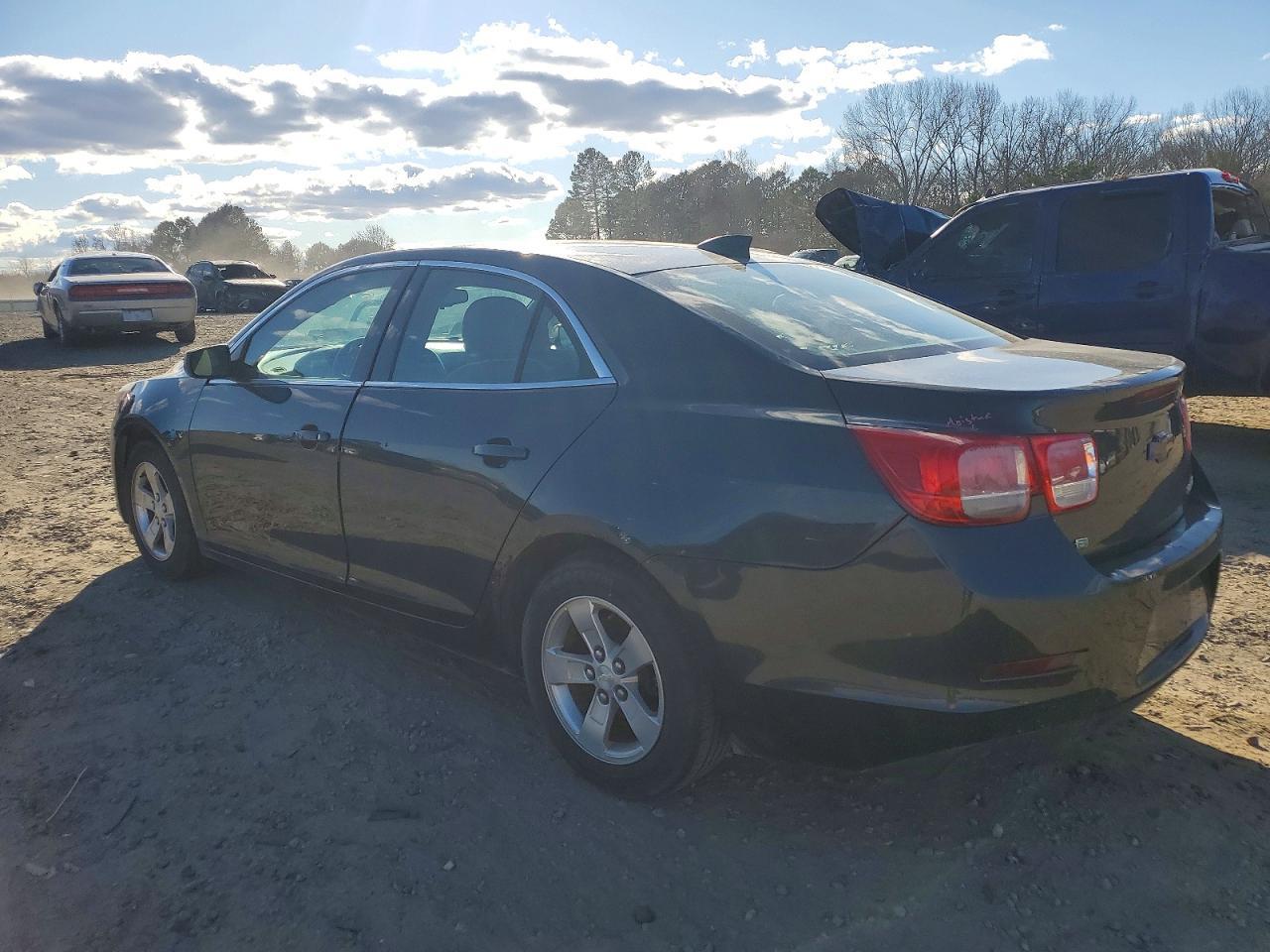 2015 Chevrolet Malibu Ls - Image 2