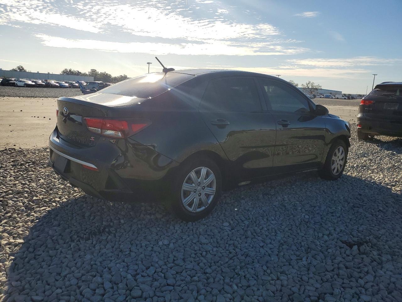 2021 Kia Rio Lx - Фото 3