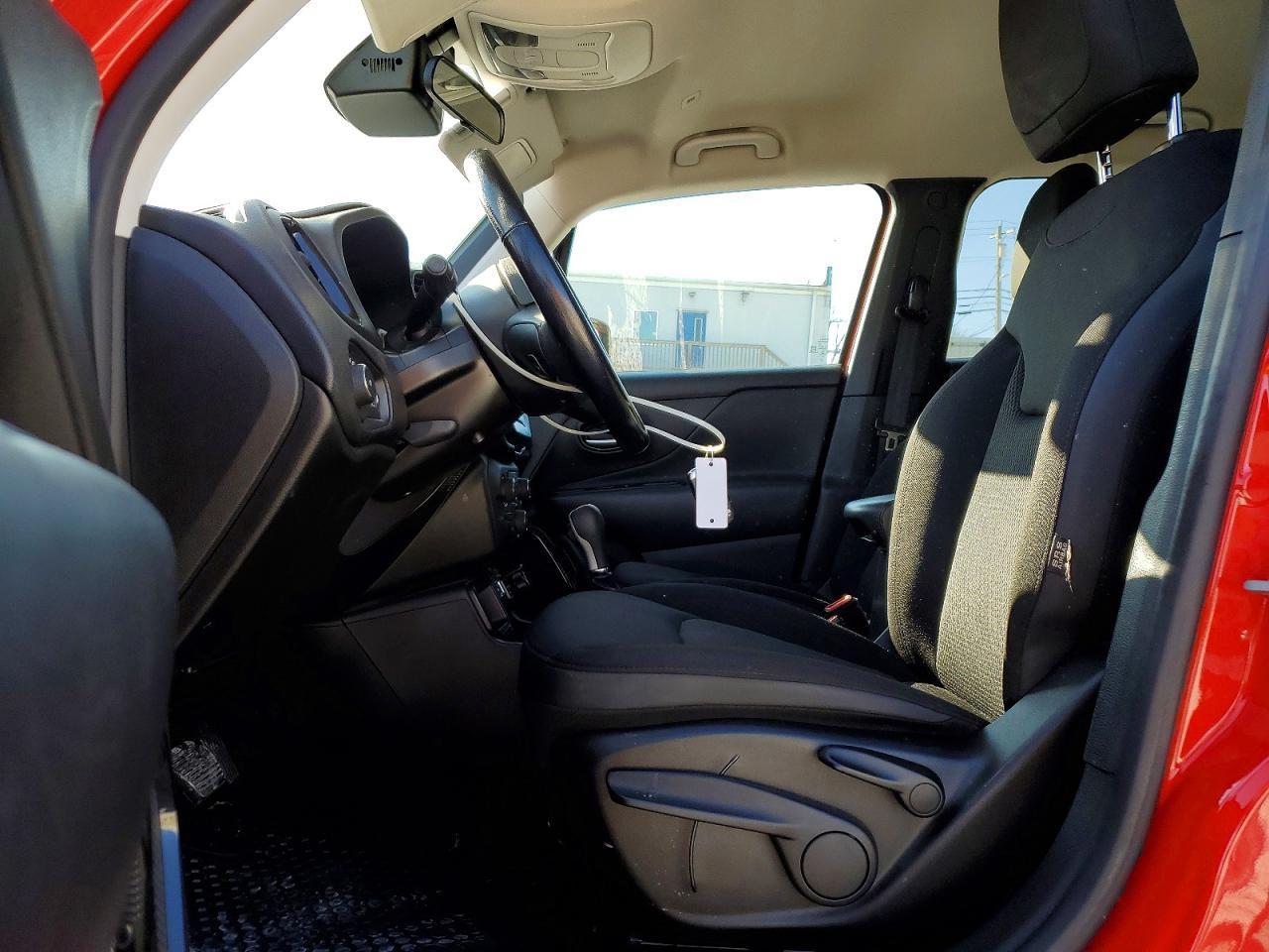 2020 Jeep Renegade Latitude - Image 7