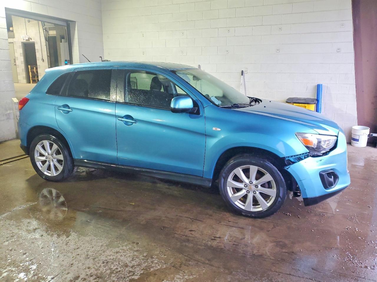 2014 Mitsubishi Outlander Sport Es - Image 4