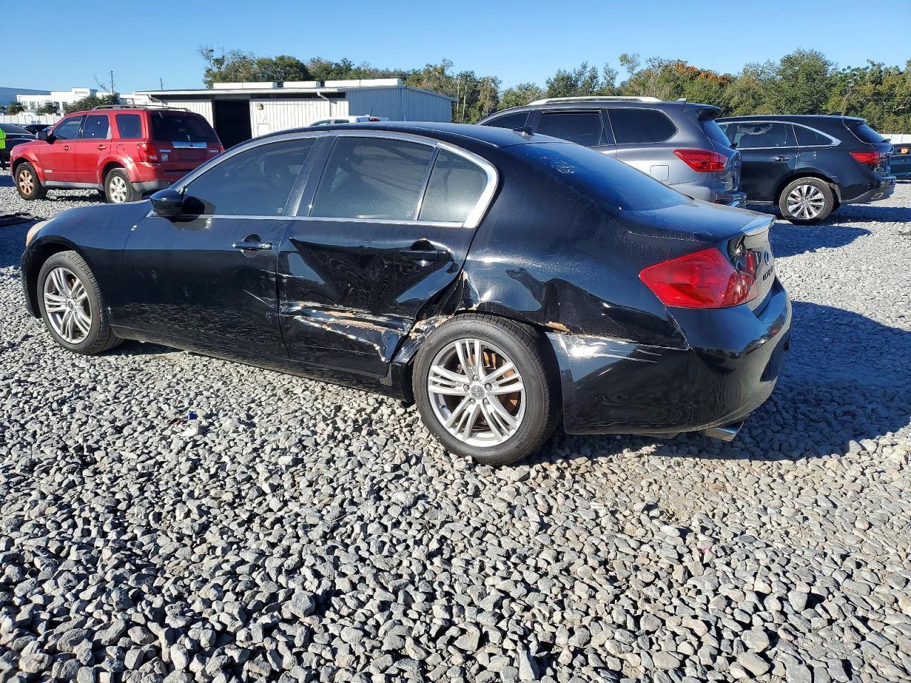 2013 Infiniti G37 Base - Image 2