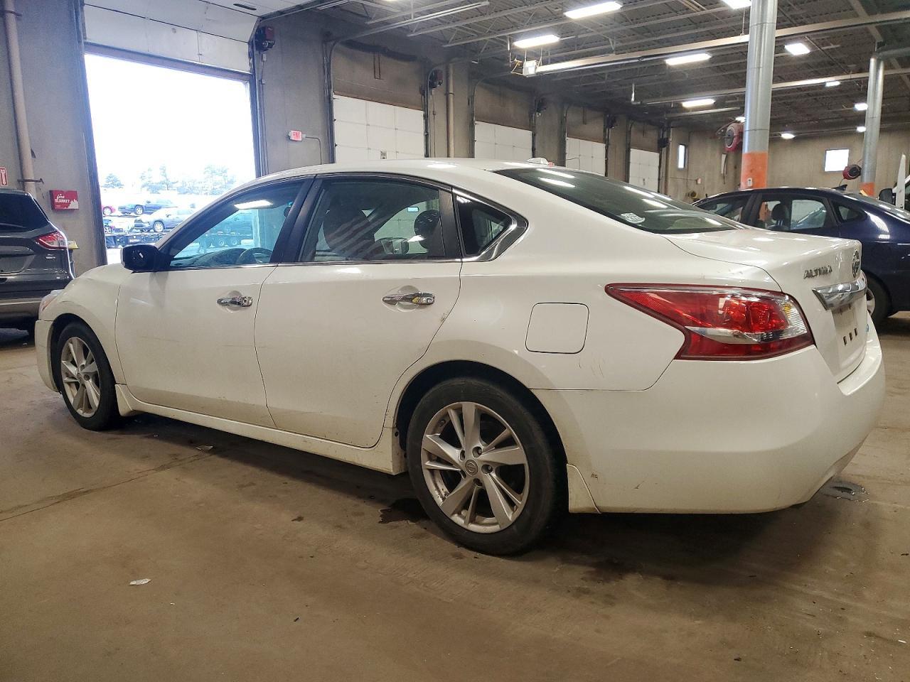 2013 Nissan Altima 2.5 - Фото 2