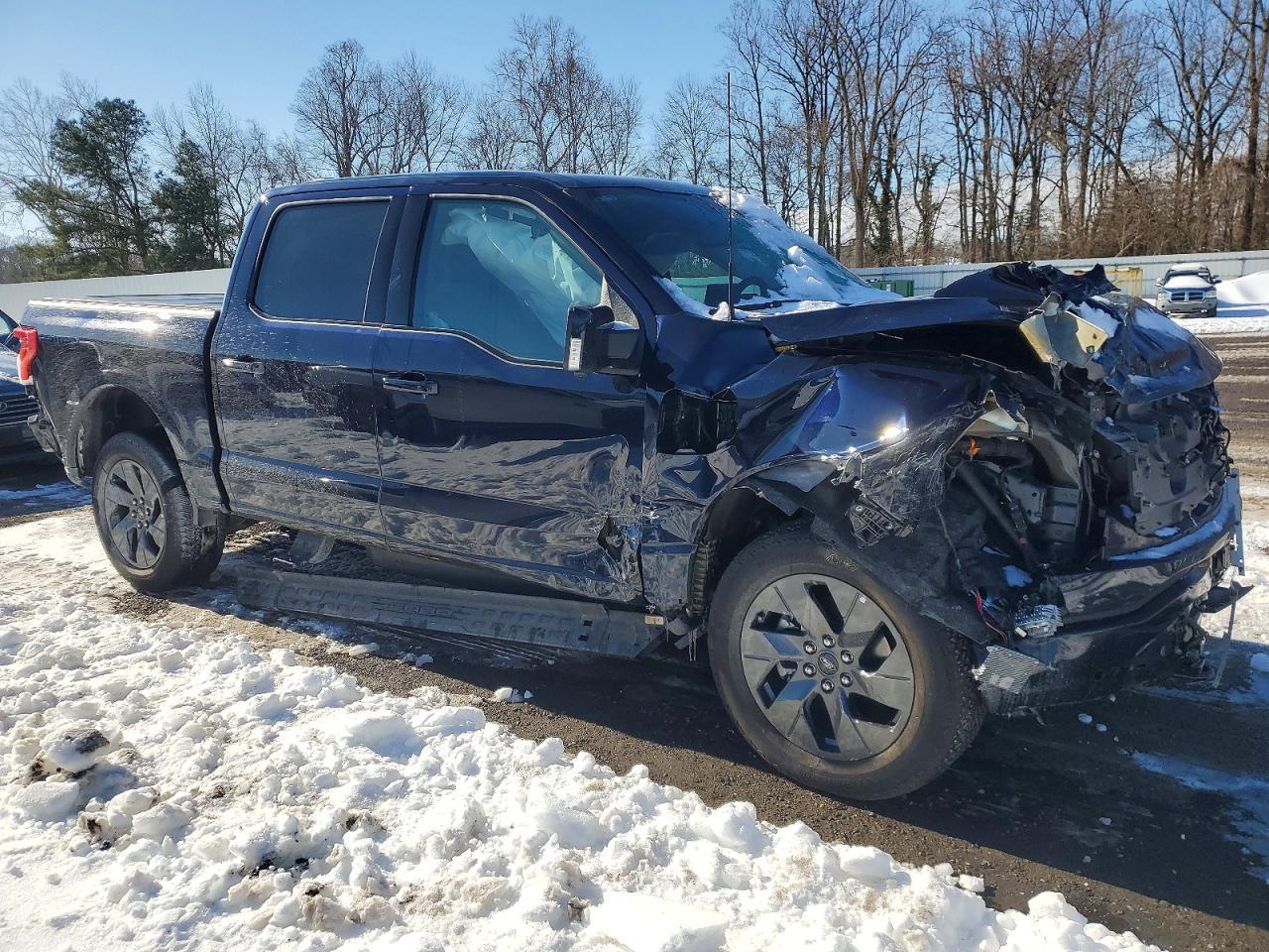 2023 Ford F150 Lightning Pro - Image 4