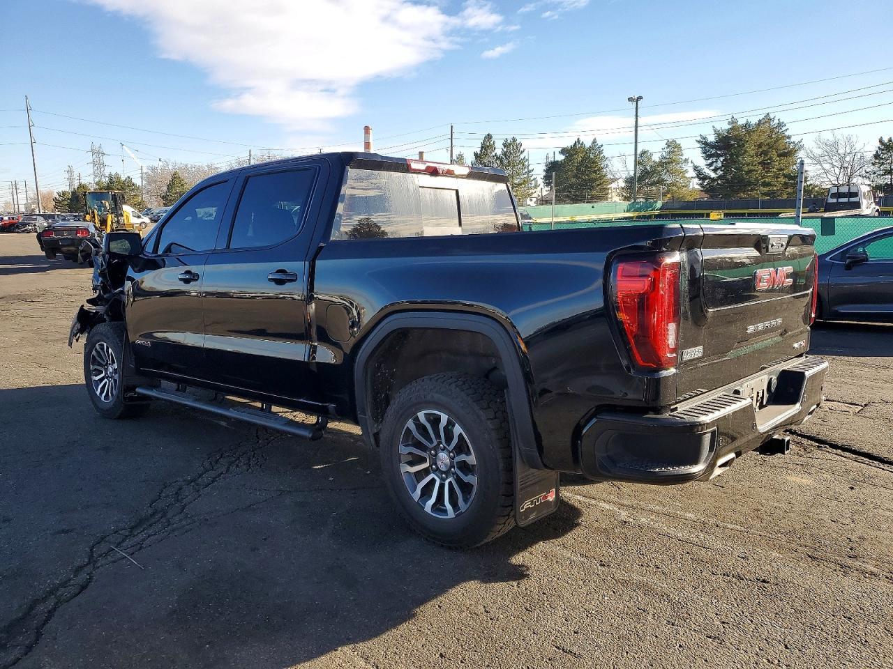2023 GMC Sierra K1500 At4 - Фото 2