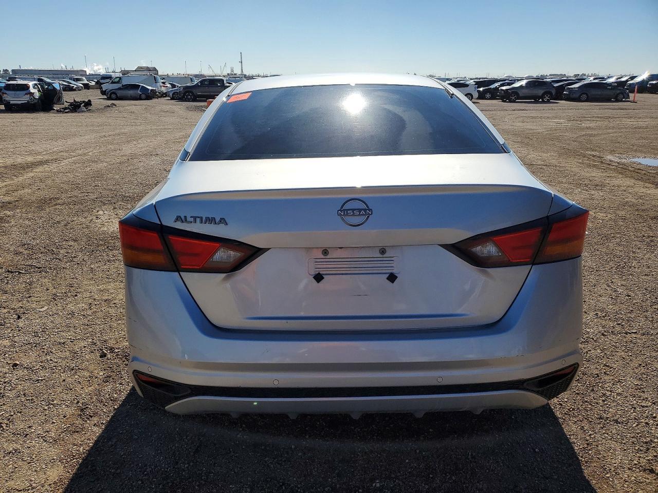 2023 Nissan Altima 2.5 S - Image 6