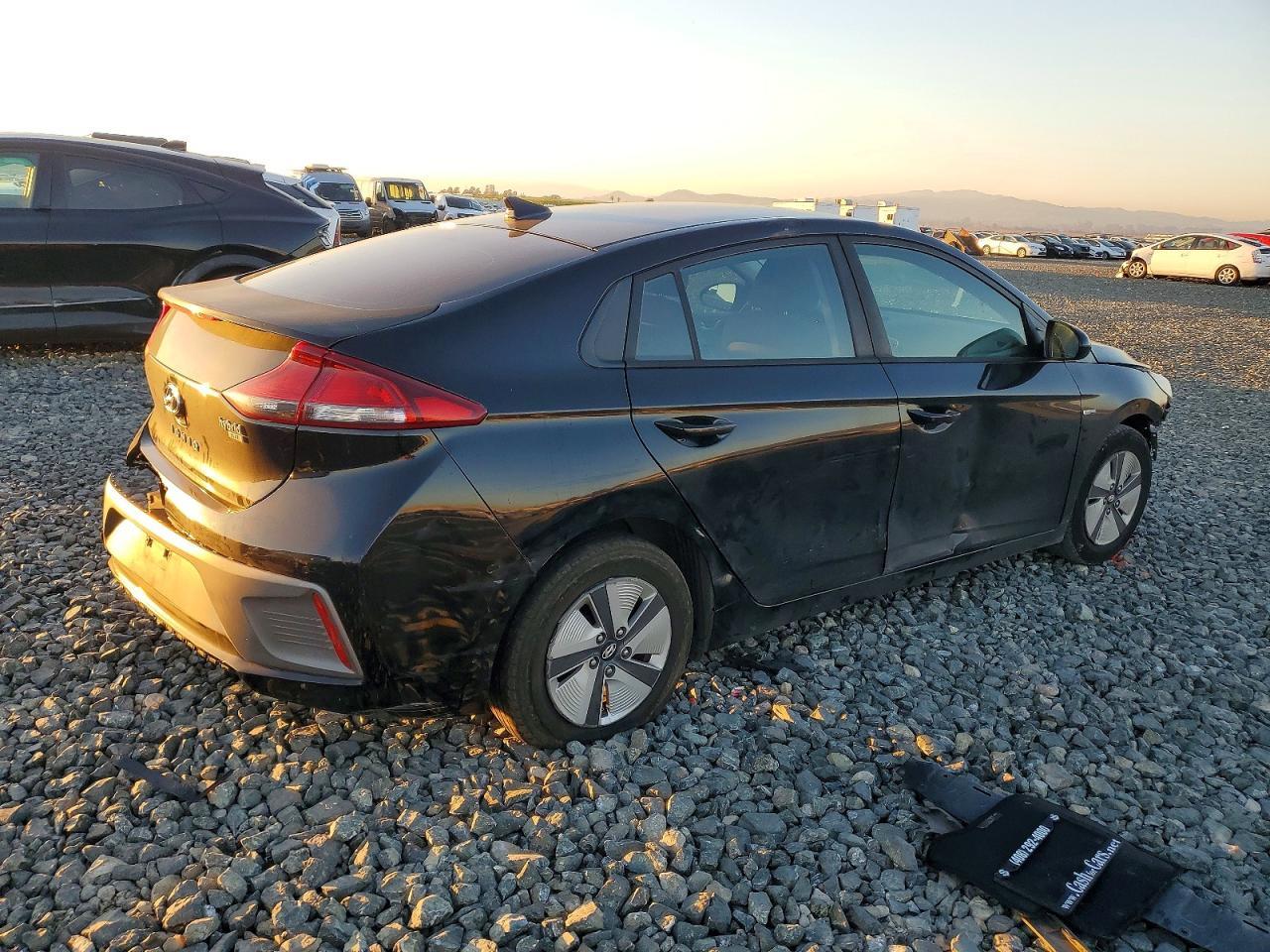 2019 Hyundai Ioniq Blue - Image 3