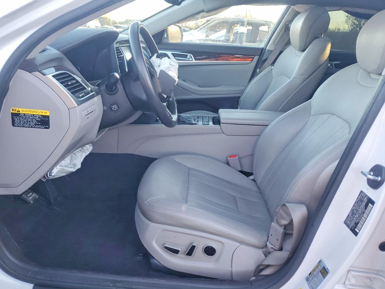 2015 Hyundai Genesis 3.8L - Фото 7