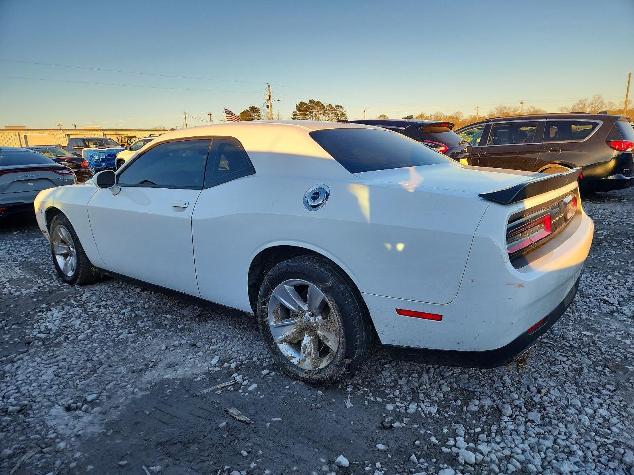 2023 Dodge Challenger Sxt - Фото 2