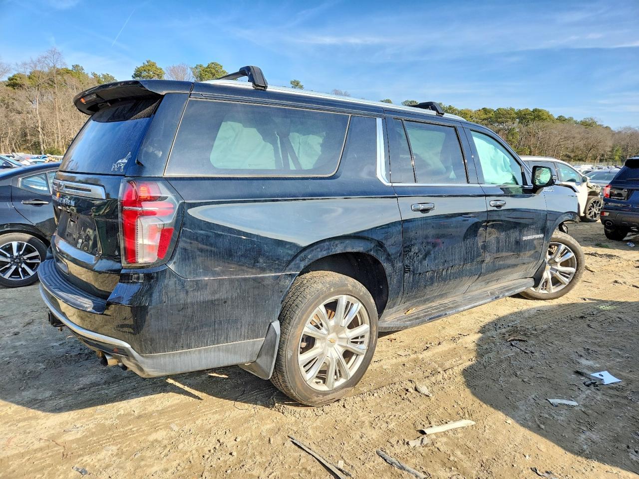 2022 Chevrolet Suburban K1500 High Country - Фото 3