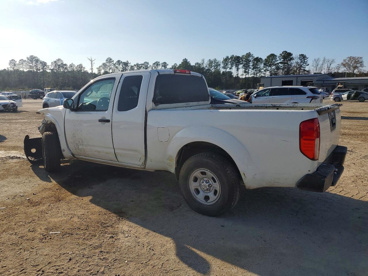 2016 Nissan Frontier S - Фото 2