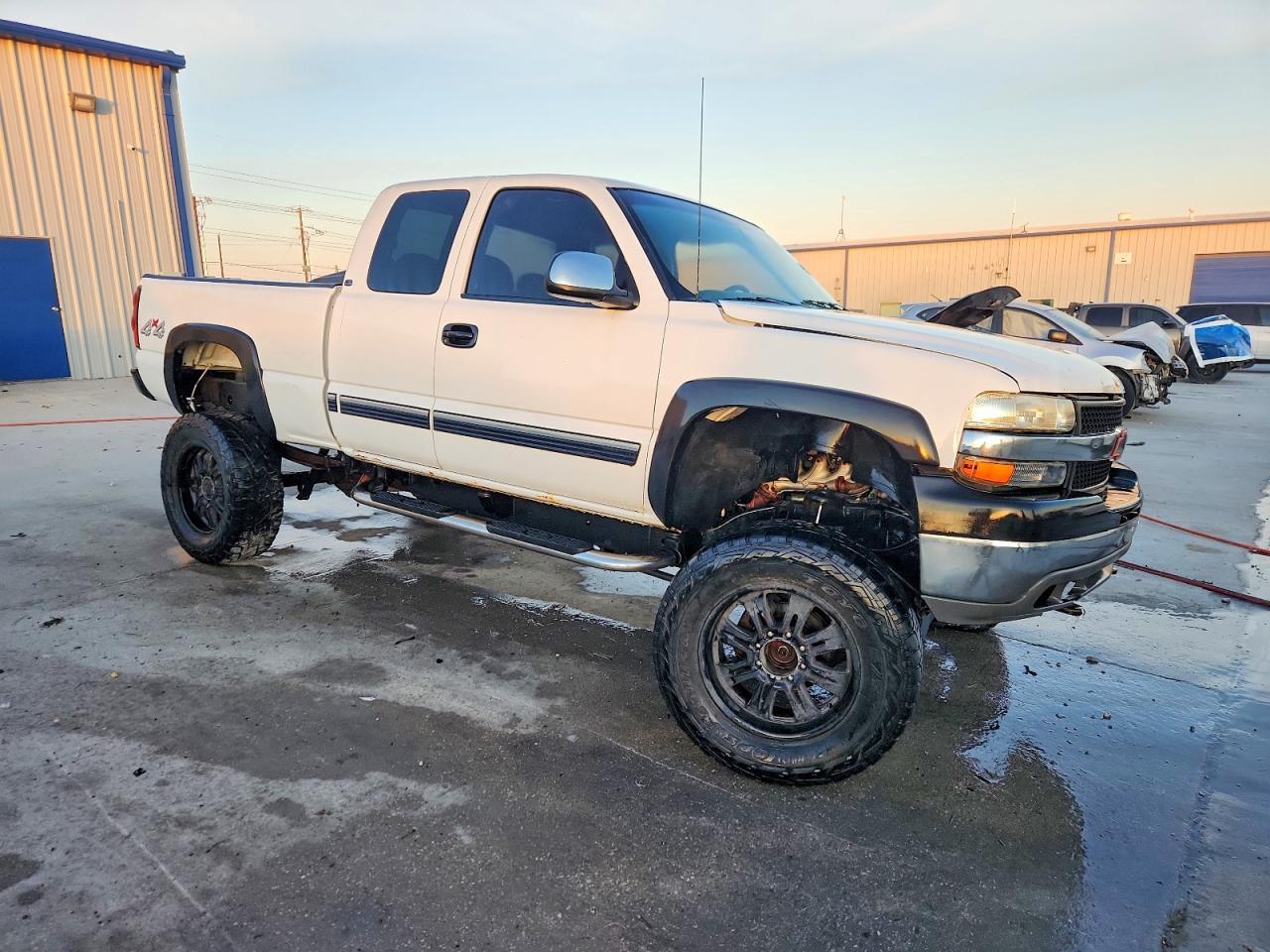 2001 Chevrolet Silverado K2500 Heavy Duty - Image 4