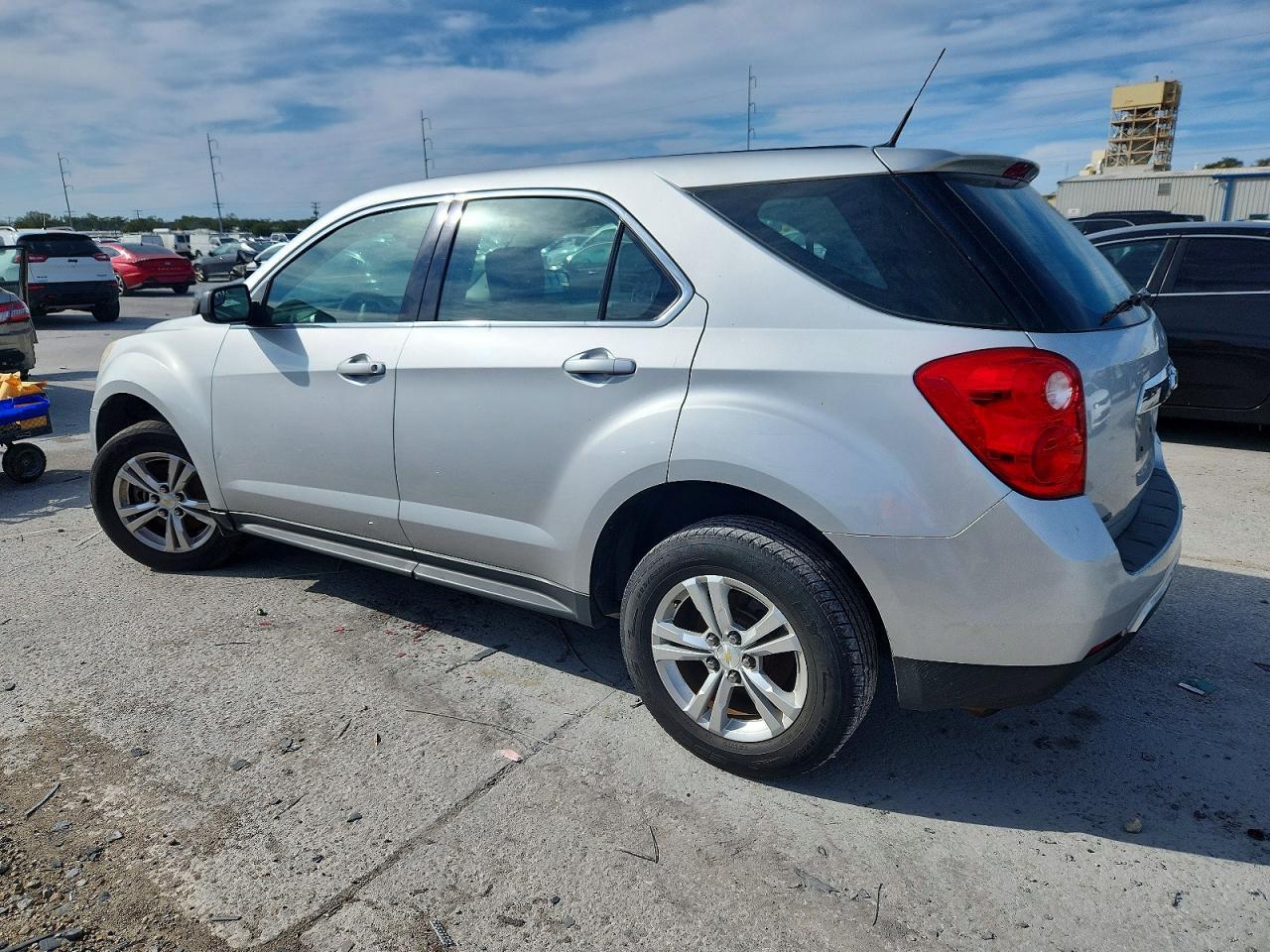 2013 Chevrolet Equinox Ls - Image 2