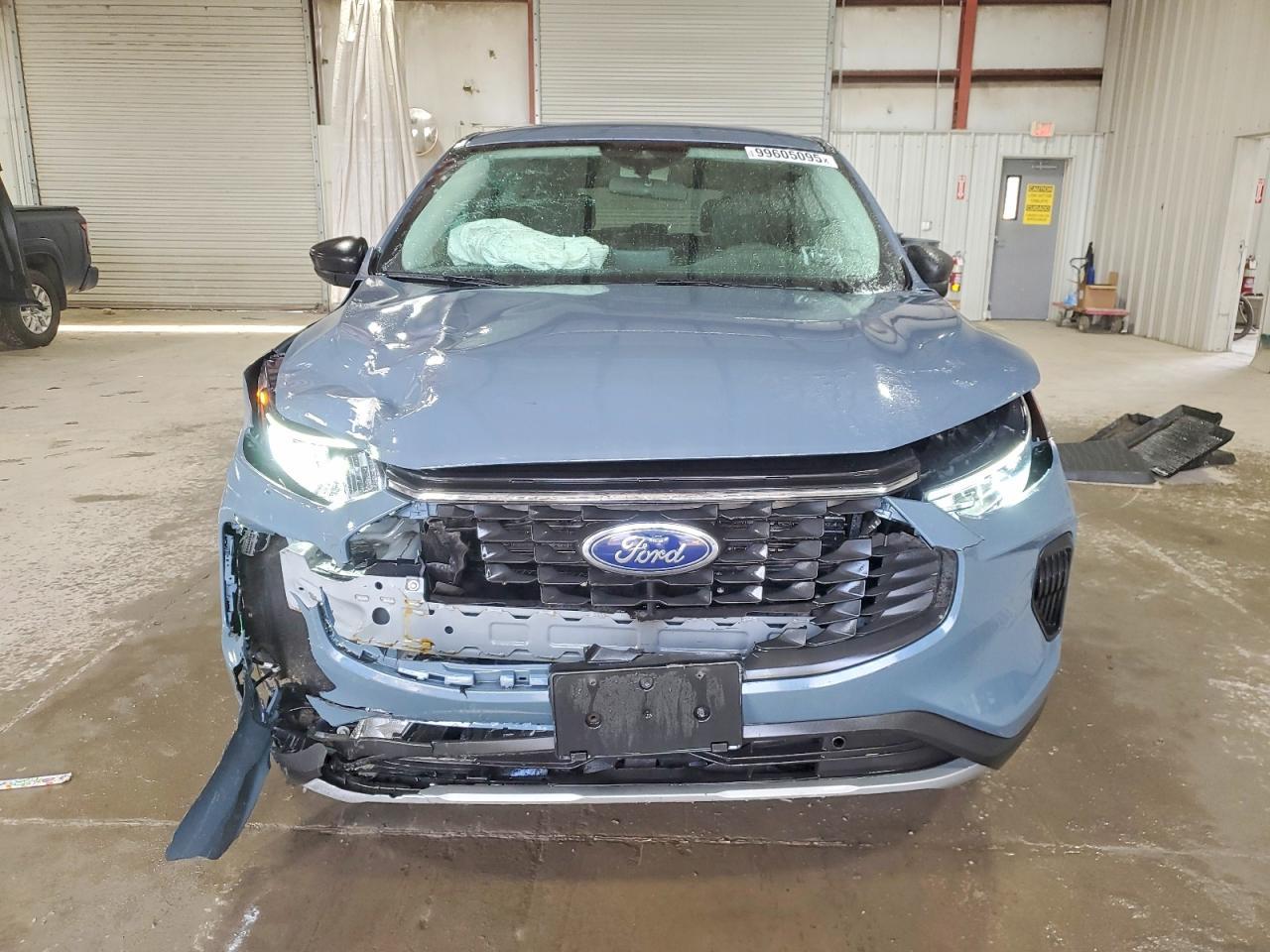 2023 Ford Escape Active - Image 5