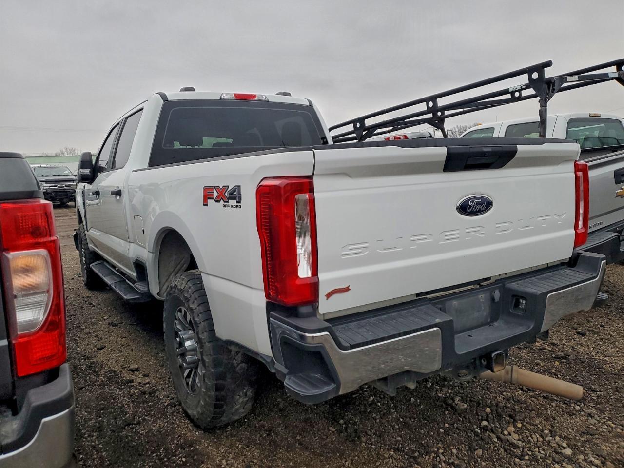 2023 Ford F250 Super Duty - Image 2