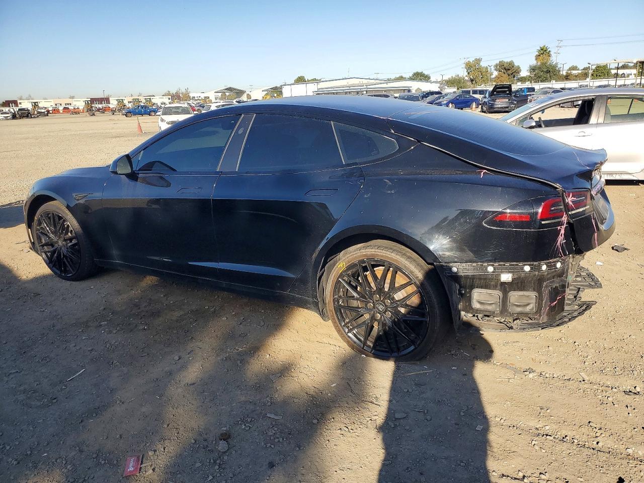 2022 Tesla Model S - Image 2