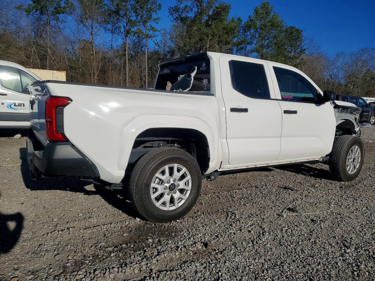 2024 Toyota Tacoma Double Cab - Image 3