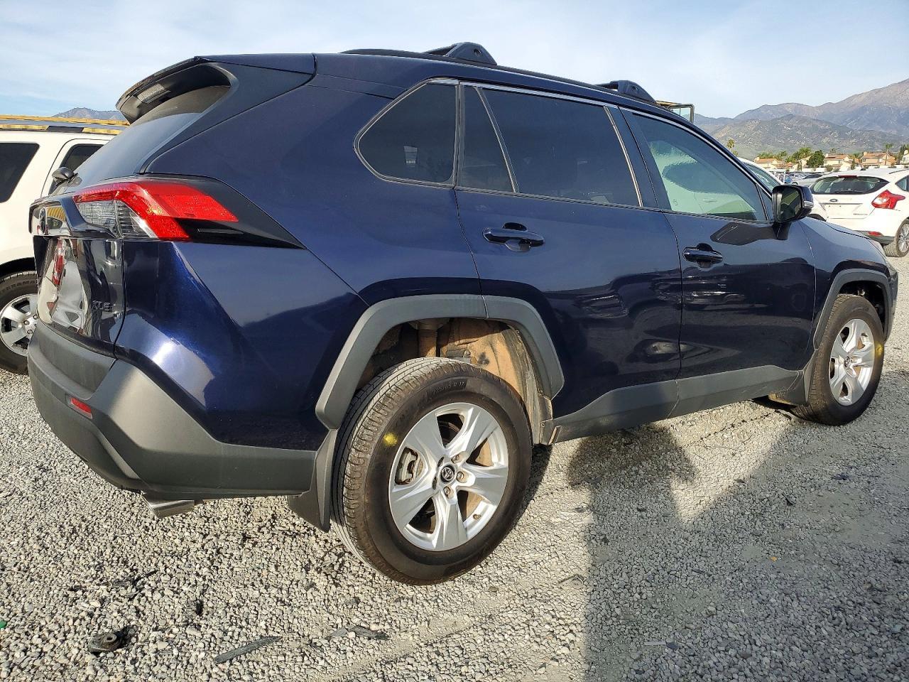 2020 Toyota Rav4 Xle - Фото 3