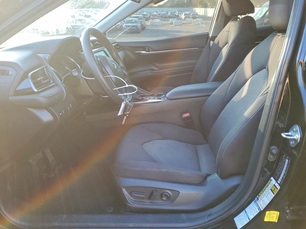 2020 Toyota Camry Le - Image 7