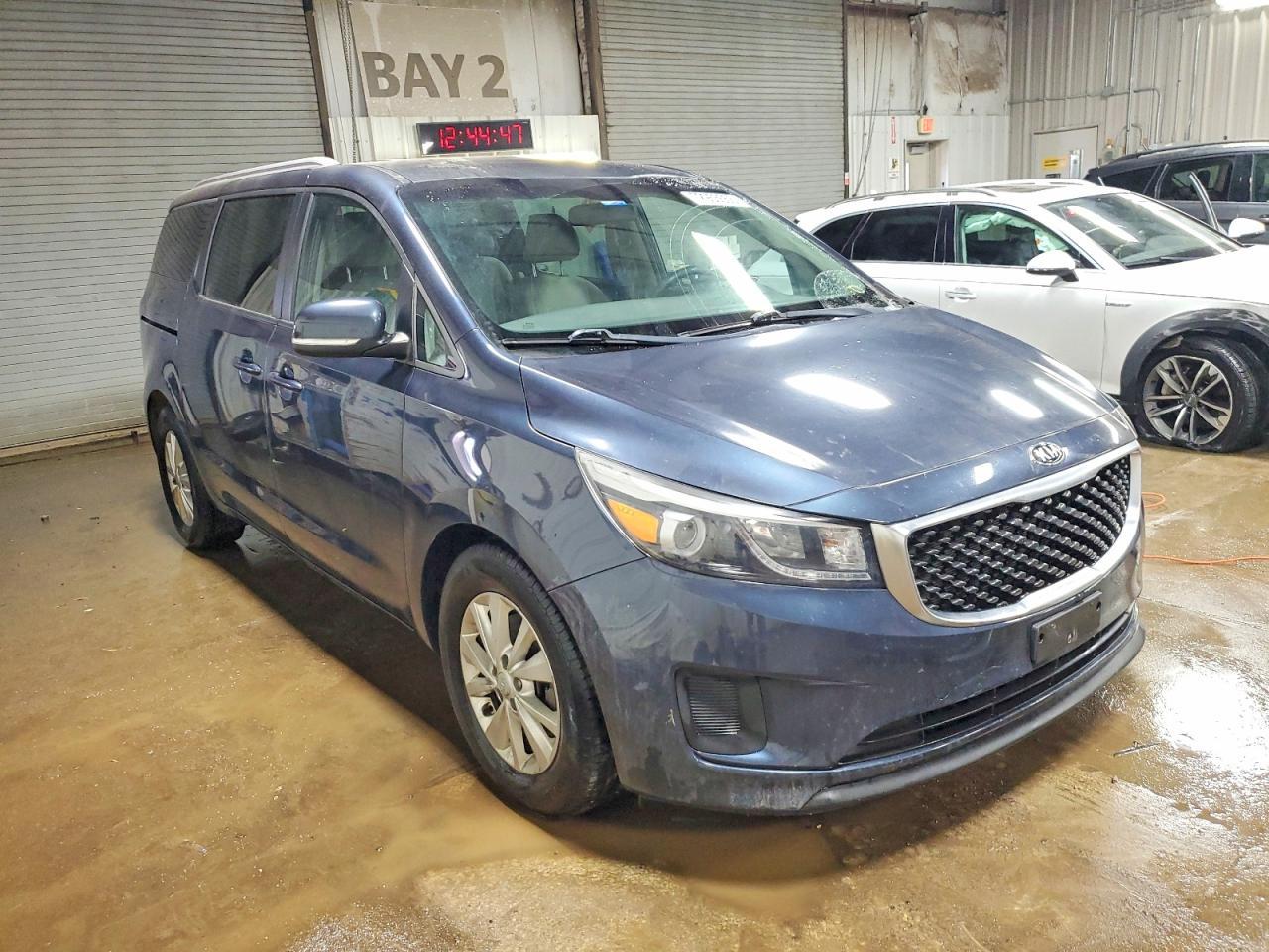 2016 Kia Sedona Lx - Фото 4