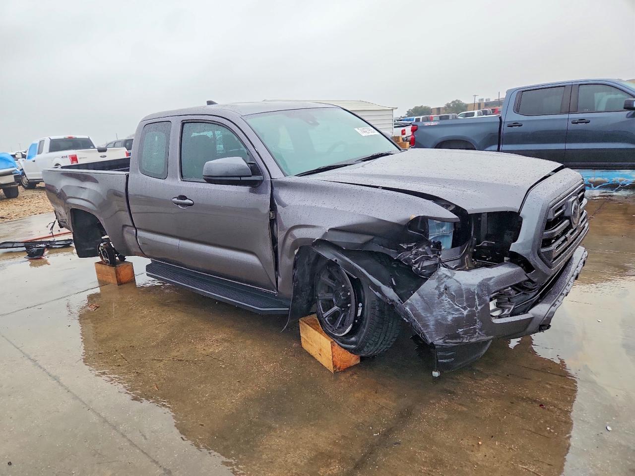 2018 Toyota Tacoma Sr - Image 4