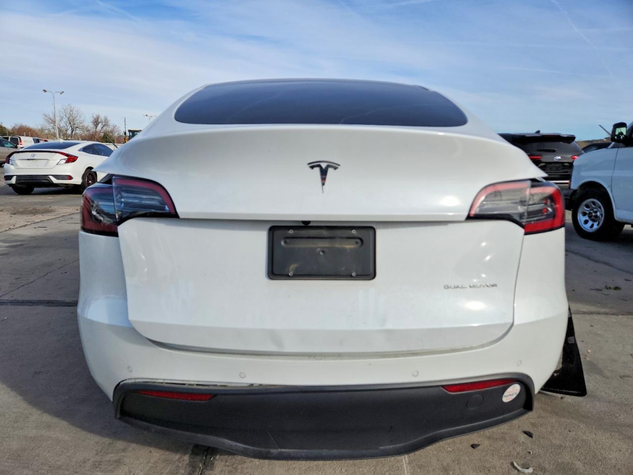 2022 Tesla Model Y - Фото 6
